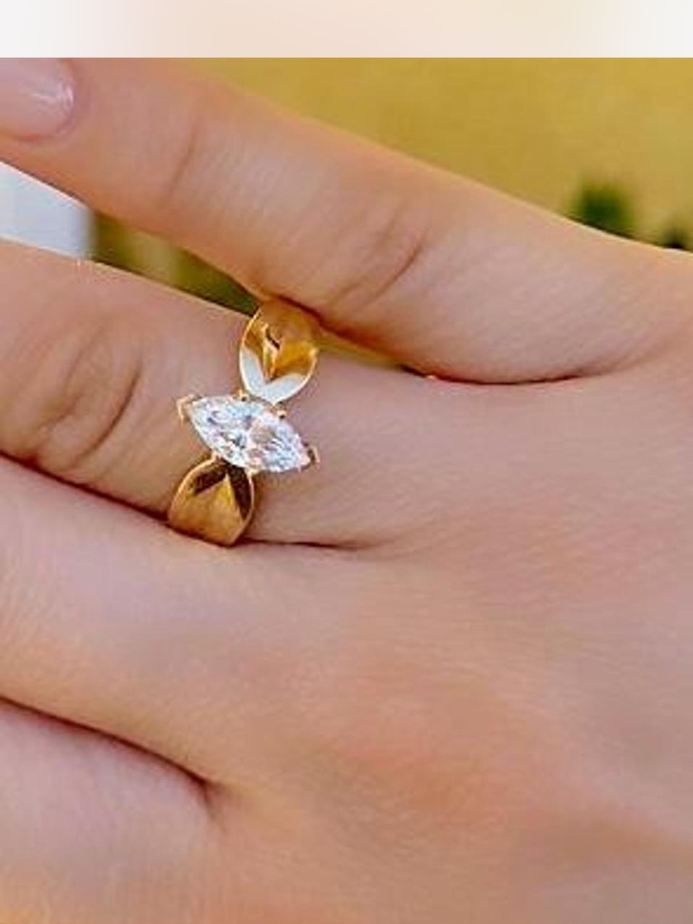 14 K Gold Marquise cubic zirconia ring size 8